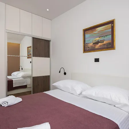 Apartment Golden Horizon Stanici